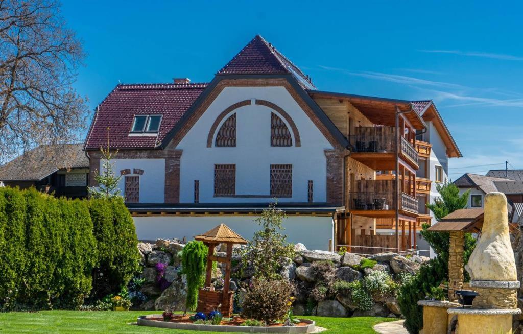 Hotel Restaurant Perschler Rattenberg  Экстерьер фото