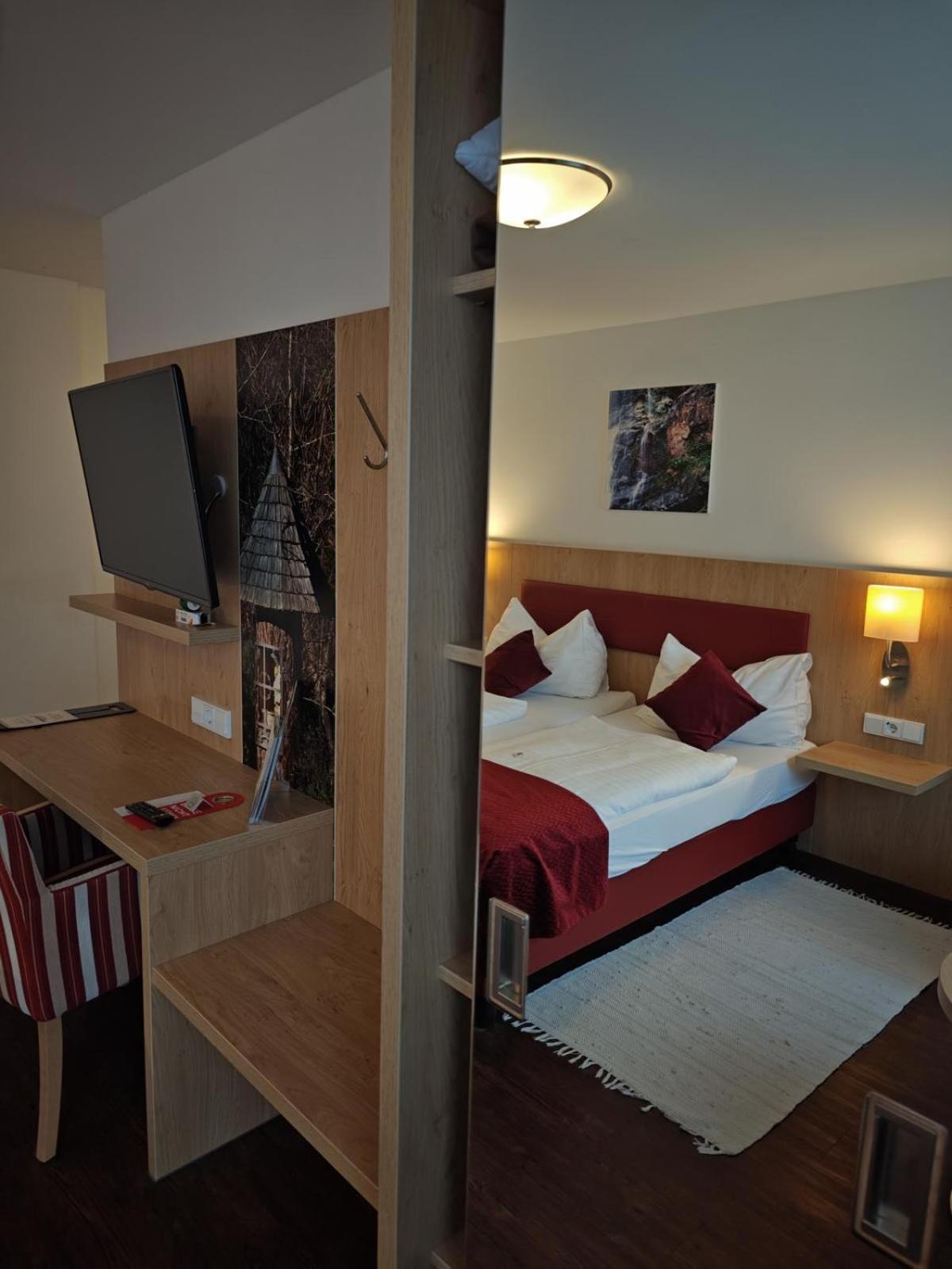 Hotel Restaurant Perschler Rattenberg  Экстерьер фото