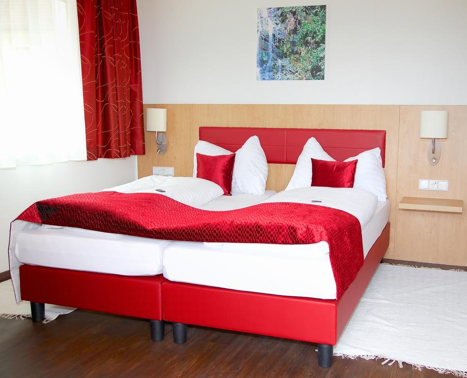 Hotel Restaurant Perschler Rattenberg  Экстерьер фото